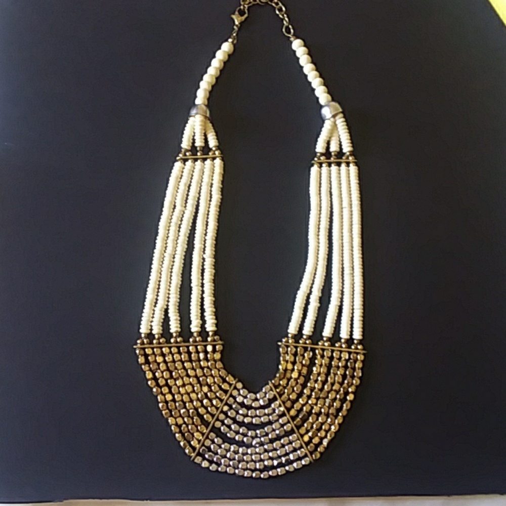 Gorgeous necklace.